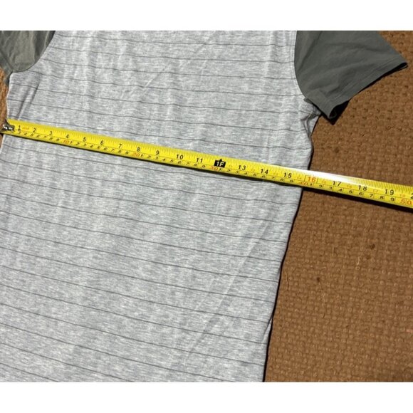 Lululemon Short Serve Stripe Love Crew III Tee Shirt Women Grey/Sage - Picture 6 of 6